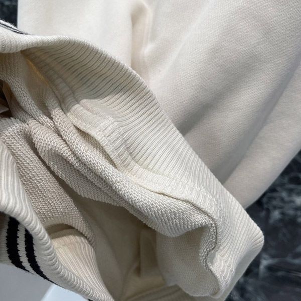 n級品 おすすめ プラダ パッチ付きコットンフリーススウェットシャツ pum85411